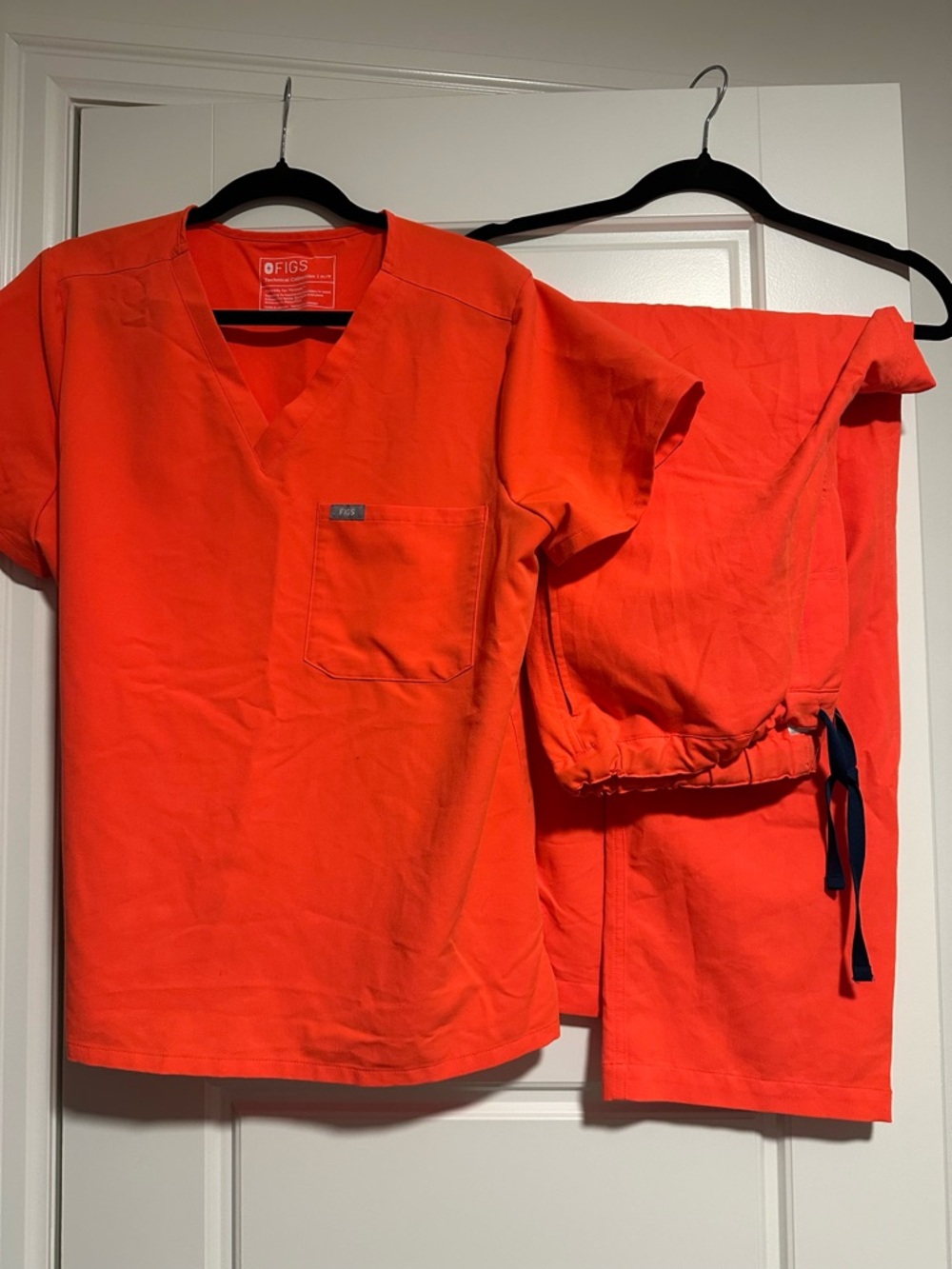 Figs straight leg pants set - Bright Orange